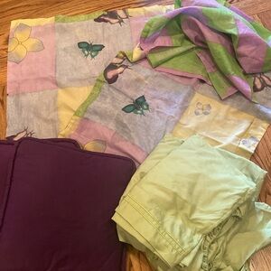 Bright green queen sheet set